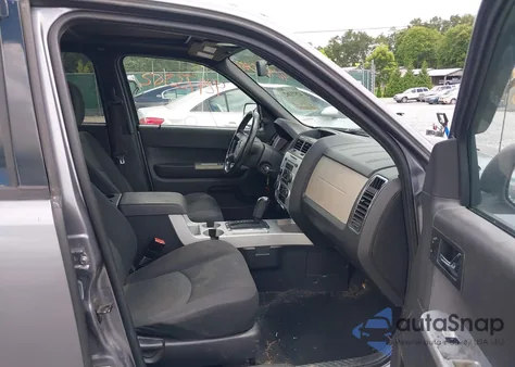 2008 Mercury Mariner V6 z USA, uszkodzony, nr VIN 4M2CU91178KJ14388